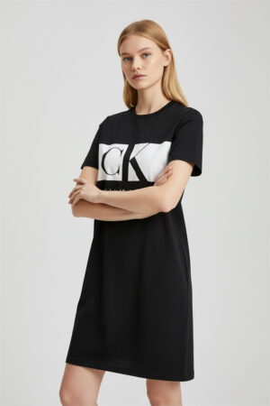 vestido camiseta calvin klein blocking t shirt dress